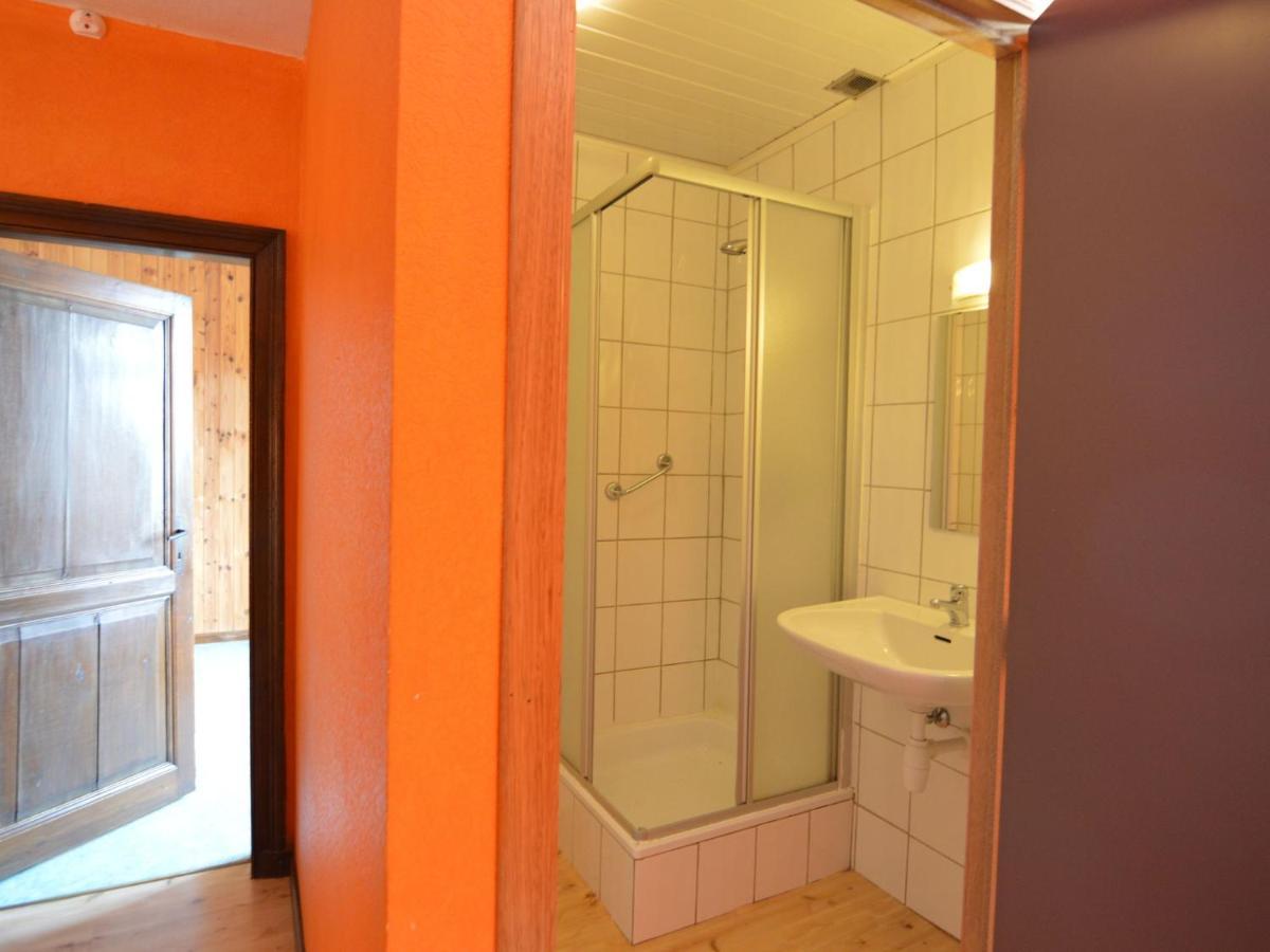 Spacious Holiday Home In Teuven With Garden 외부 사진
