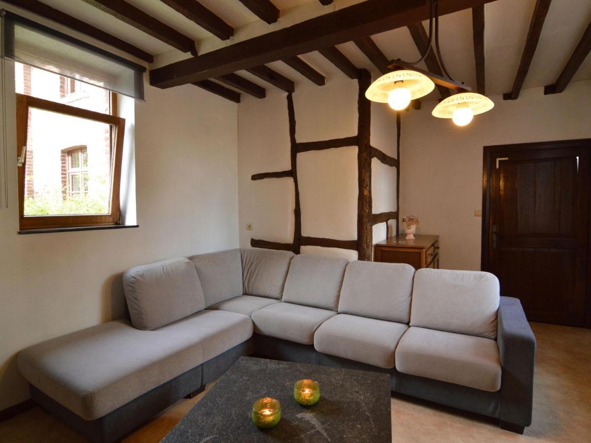 Spacious Holiday Home In Teuven With Garden 외부 사진